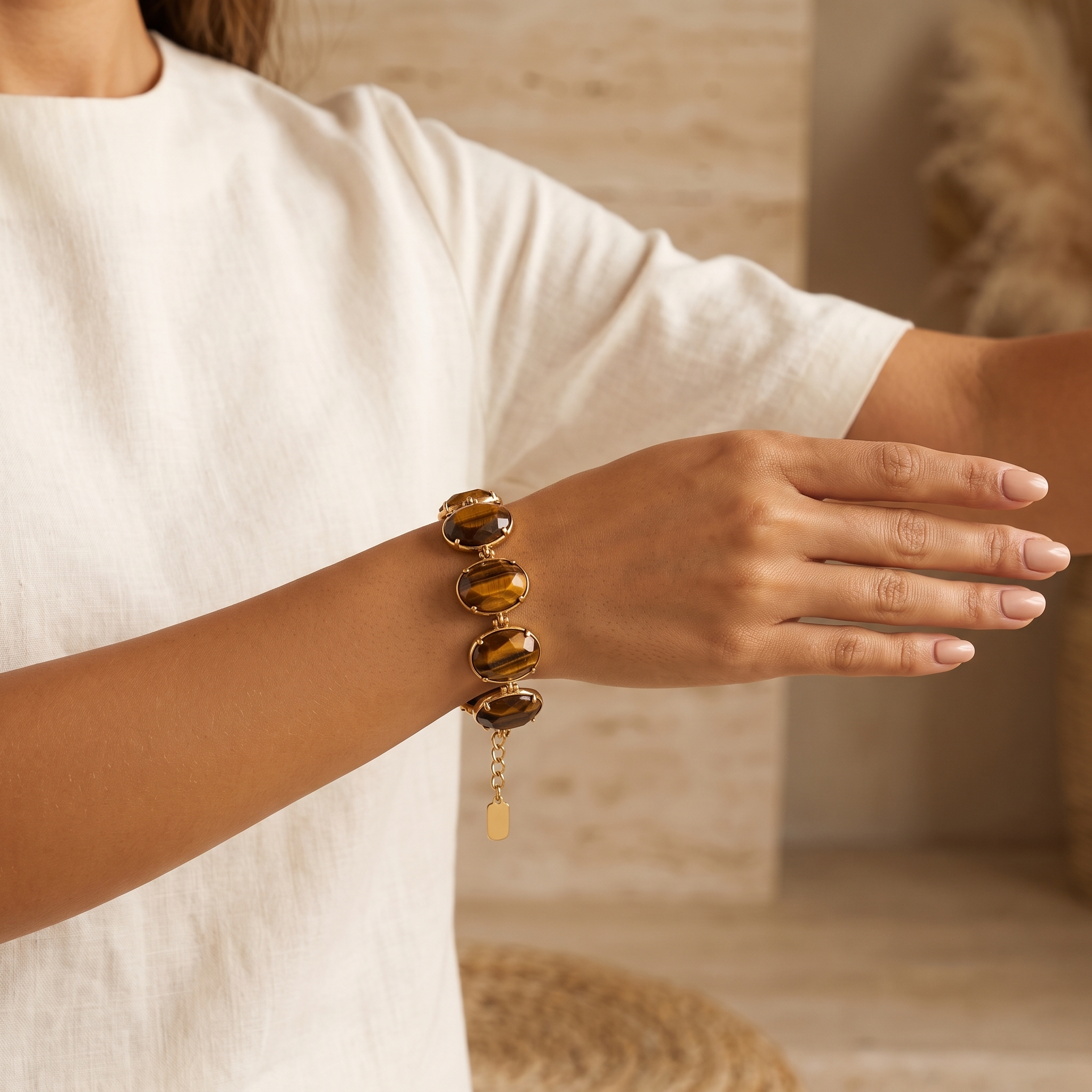 Bracelet Nébuleuse Fauve porté, plan mannequin