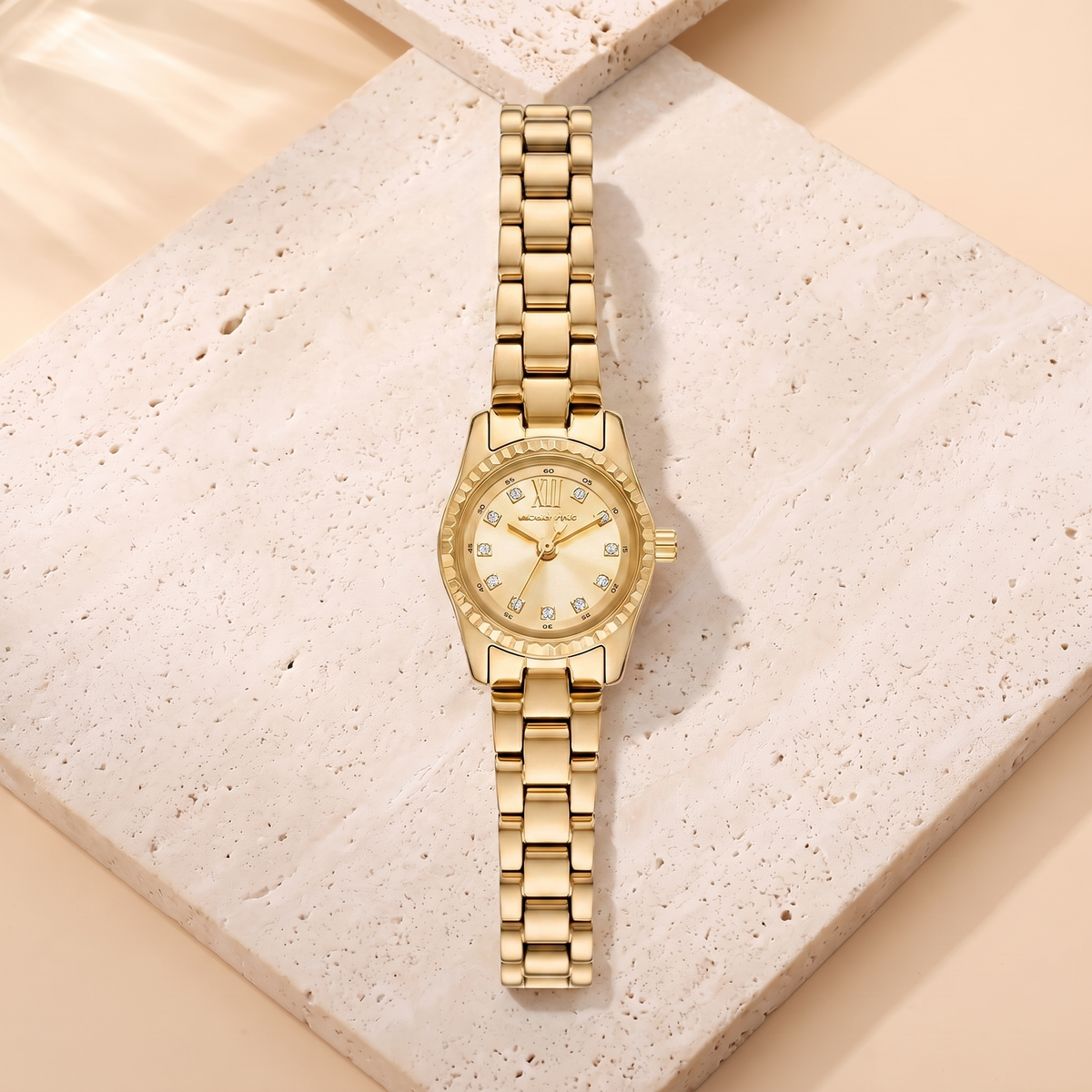 Montre Michael Kors Micro Lexington, fond travertin