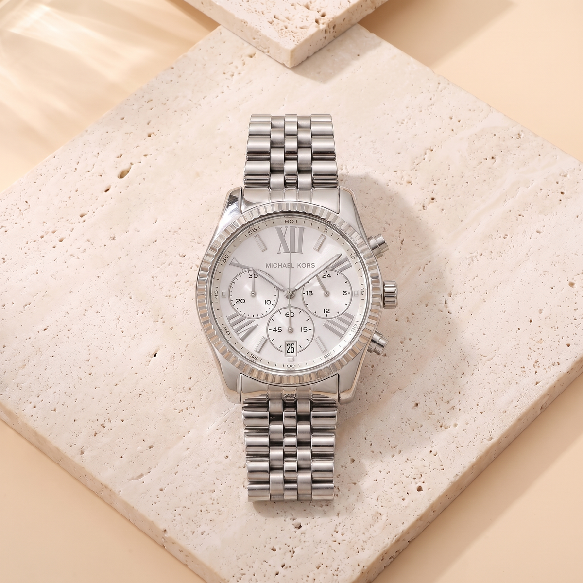 Michael Kors Lexington Silver, fond travertin