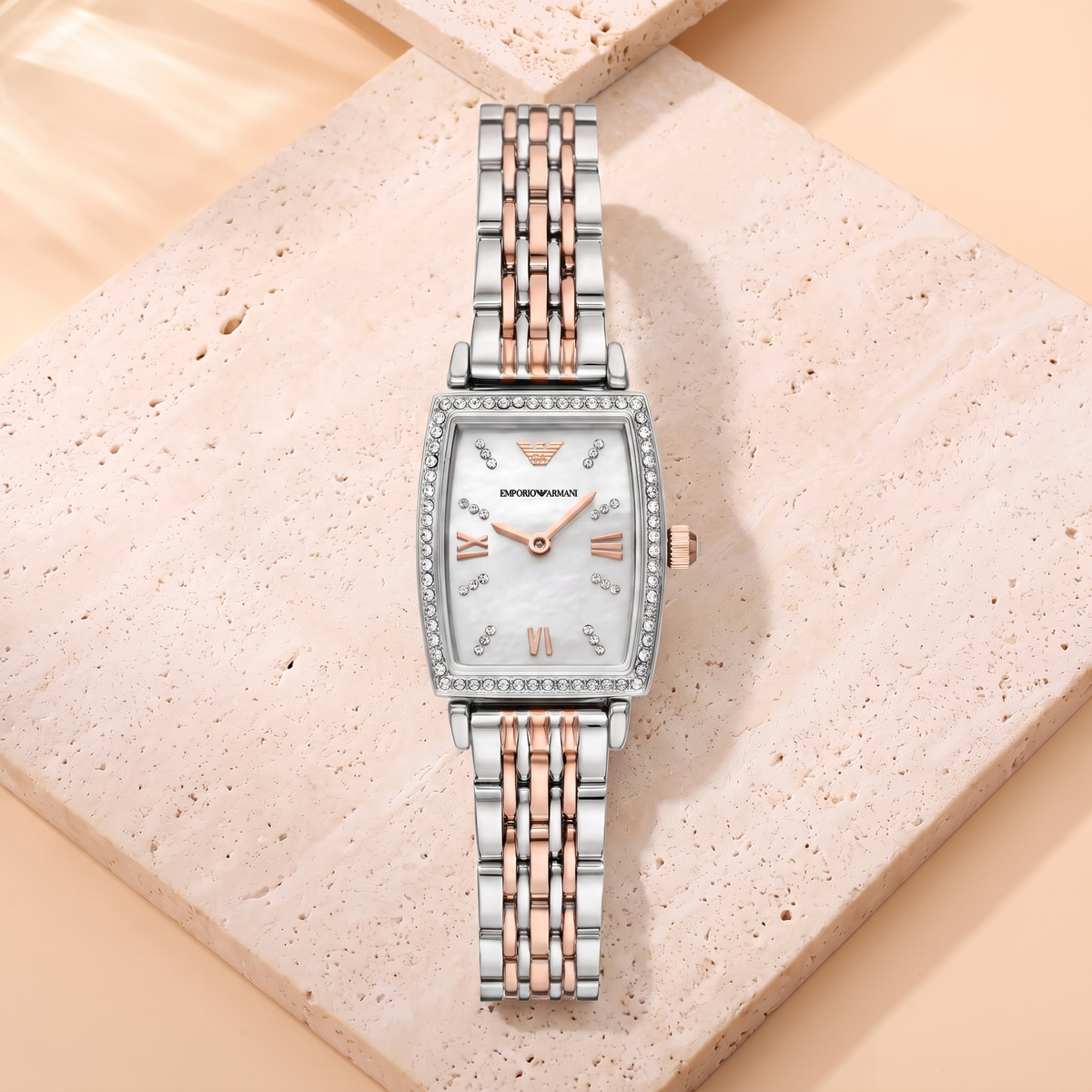Emporio Armani Diamond Bicolore, fond travertin