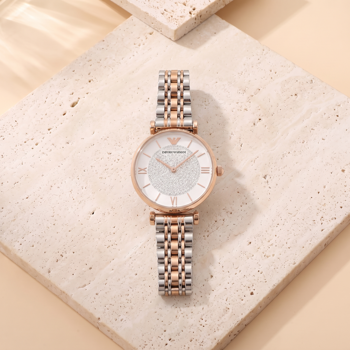Emporio Armani Gianni Bicolore Rose, fond travertin