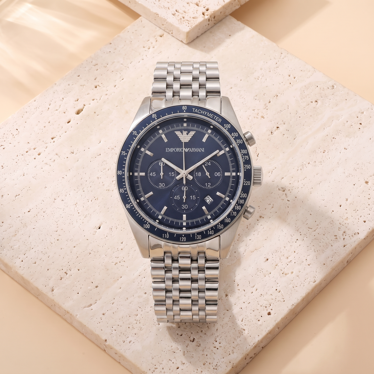 Emporio Armani Sportivo Blue, fond travertin